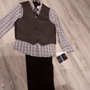DOCKERS 4PC SET NWT VEST/ PANTS/ SHIRT & TIE